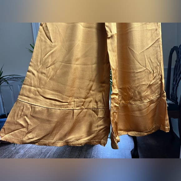 Silence + Noise Gold Wide-Legged Pant - Picture 3 of 4